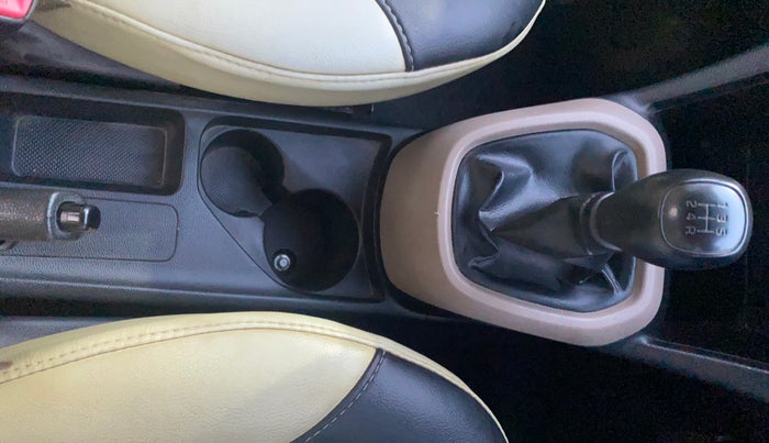 2019 Hyundai Xcent S 1.2, Petrol, Manual, 70,384 km, Gear Lever