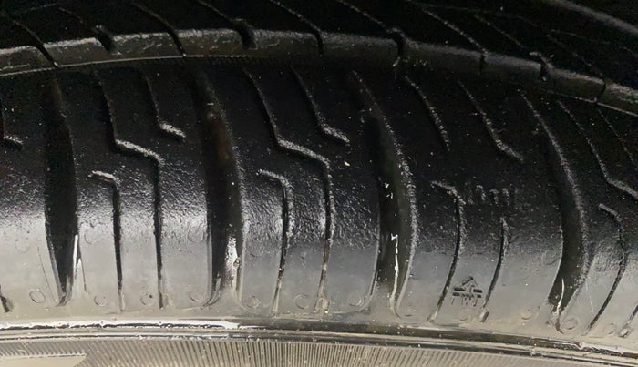 2019 Hyundai Xcent S 1.2, Petrol, Manual, 70,384 km, Right Front Tyre Tread