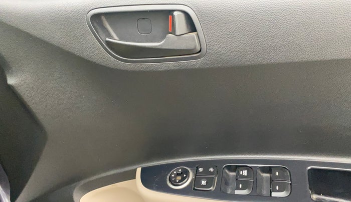 2019 Hyundai Xcent S 1.2, Petrol, Manual, 70,384 km, Driver Side Door Panels Control