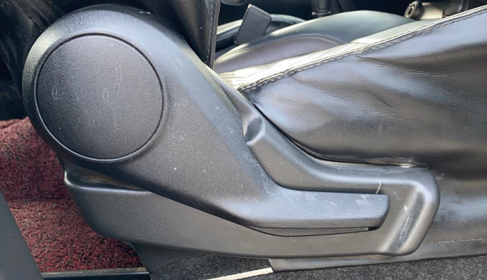 2023 Maruti IGNIS SIGMA 1.2, Petrol, Manual, 27,795 km, Driver Side Adjustment Panel