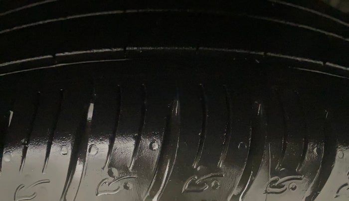 2020 KIA SONET HTX PLUS 1.0 IMT, Petrol, Manual, 29,275 km, Left Rear Tyre Tread