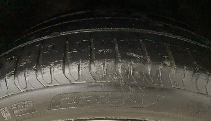 2017 Hyundai Verna 1.6 VTVT SX (O) AT, Petrol, Automatic, 54,686 km, Right Front Tyre Tread