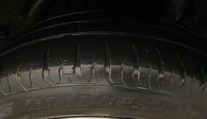 2017 Hyundai Verna 1.6 VTVT SX (O) AT, Petrol, Automatic, 54,686 km, Left Rear Tyre Tread