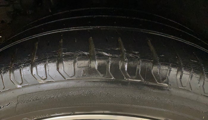 2017 Hyundai Verna 1.6 VTVT SX (O) AT, Petrol, Automatic, 54,686 km, Right Rear Tyre Tread