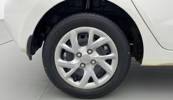 2017 Hyundai Grand i10 SPORTZ 1.2 KAPPA VTVT, Petrol, Manual, 38,333 km, Right Rear Wheel