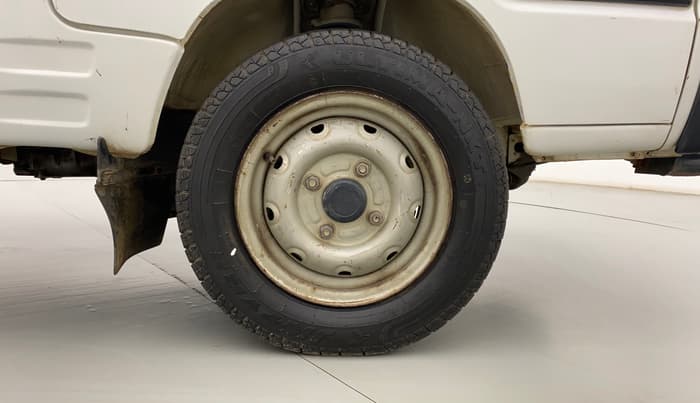 2015 Maruti OMNI E 8 STR, Petrol, Manual, 78,290 km, Right Front Wheel
