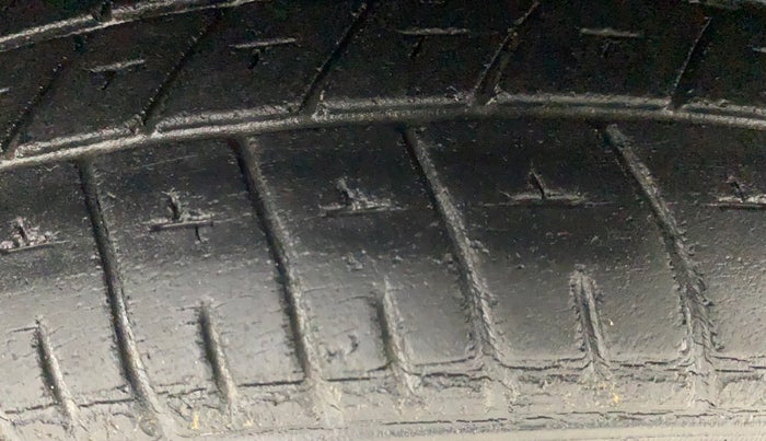 2017 Maruti Wagon R 1.0 VXI+ AMT, Petrol, Automatic, 26,664 km, Left Front Tyre Tread