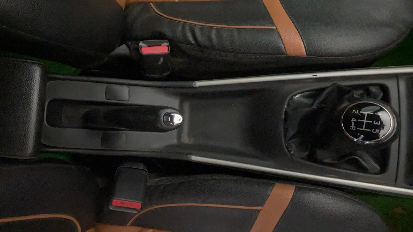 2018 Maruti Baleno ZETA PETROL 1.2, Petrol, Manual, 89,337 km, Gear Lever