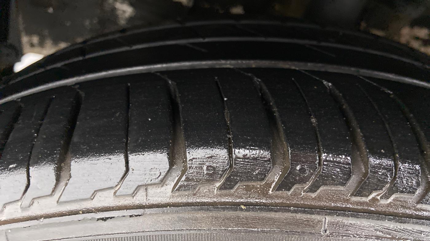 2011 Toyota Etios V, Petrol, Manual, 50,158 km, Left Front Tyre Tread