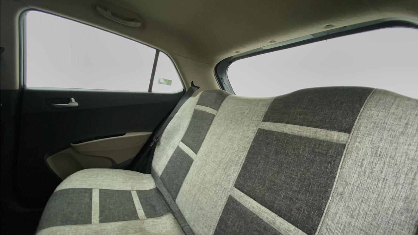 2013 Hyundai Grand i10 SPORTZ 1.1 CRDI, Diesel, Manual, 1,09,085 km, Right Side Rear Door Cabin
