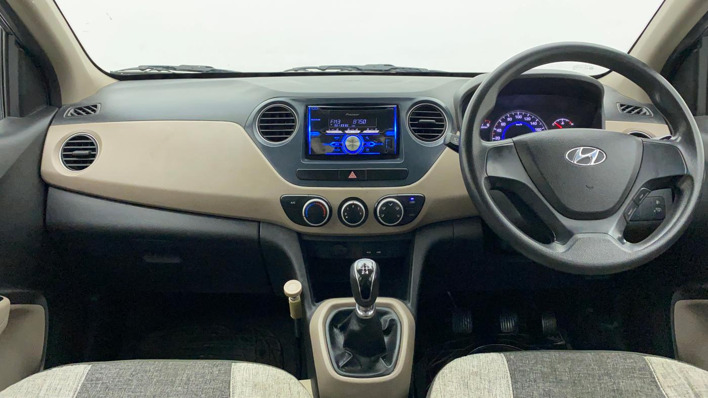 2013 Hyundai Grand i10 SPORTZ 1.1 CRDI, Diesel, Manual, 1,09,085 km, Dashboard