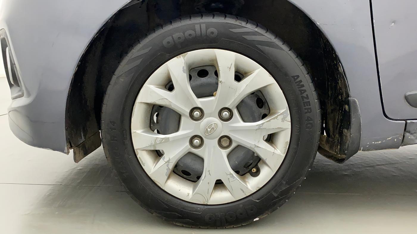 2013 Hyundai Grand i10 SPORTZ 1.1 CRDI, Diesel, Manual, 1,09,085 km, Left Front Wheel