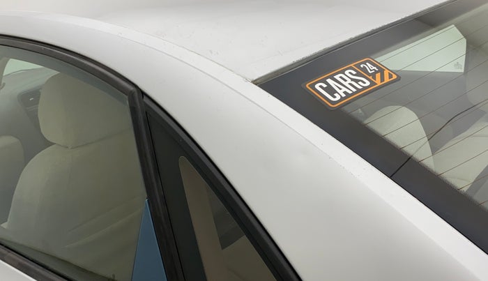 2011 Volkswagen Vento TRENDLINE 1.6, Petrol, Manual, 47,819 km, Left C pillar - Minor scratches