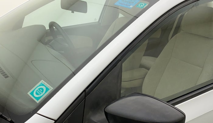 2011 Volkswagen Vento TRENDLINE 1.6, Petrol, Manual, 47,819 km, Left A pillar - Minor scratches