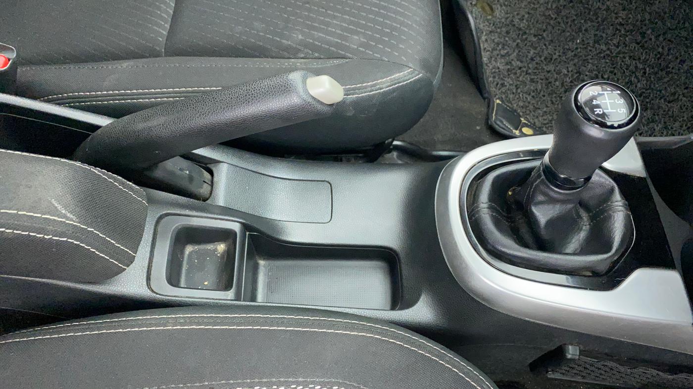 2019 Honda WR-V 1.2 i-VTEC VX MT, Petrol, Manual, 17,070 km, Gear Lever