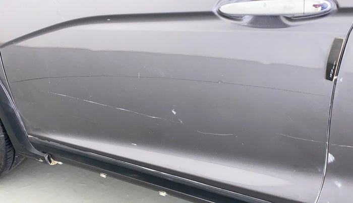 2019 Honda WR-V 1.2 i-VTEC VX MT, Petrol, Manual, 17,070 km, Front passenger door - Minor scratches