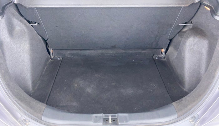 2019 Honda WR-V 1.2 i-VTEC VX MT, Petrol, Manual, 17,070 km, Boot Inside