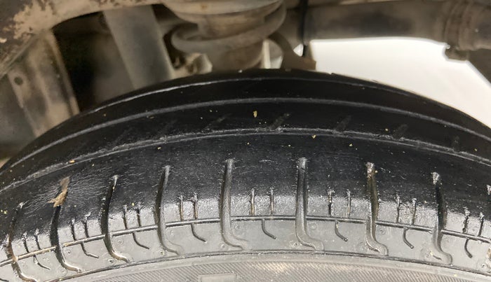 2016 Maruti Alto 800 LXI, Petrol, Manual, 55,386 km, Left Rear Tyre Tread