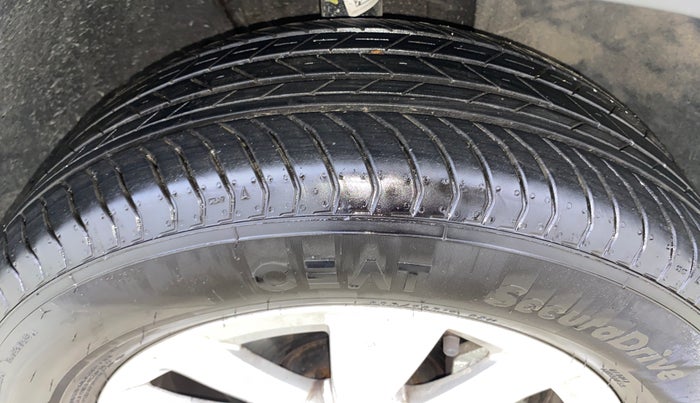 2025 Skoda Kylaq Signature, Petrol, Manual, 2,071 km, Right Front Tyre Tread