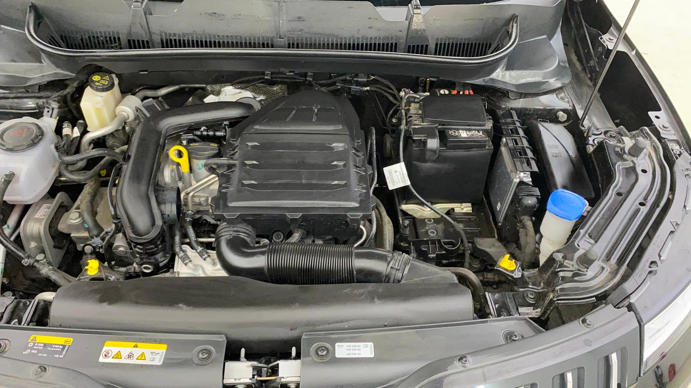 2025 Skoda Kylaq Signature, Petrol, Manual, 2,071 km, Engine View - Left