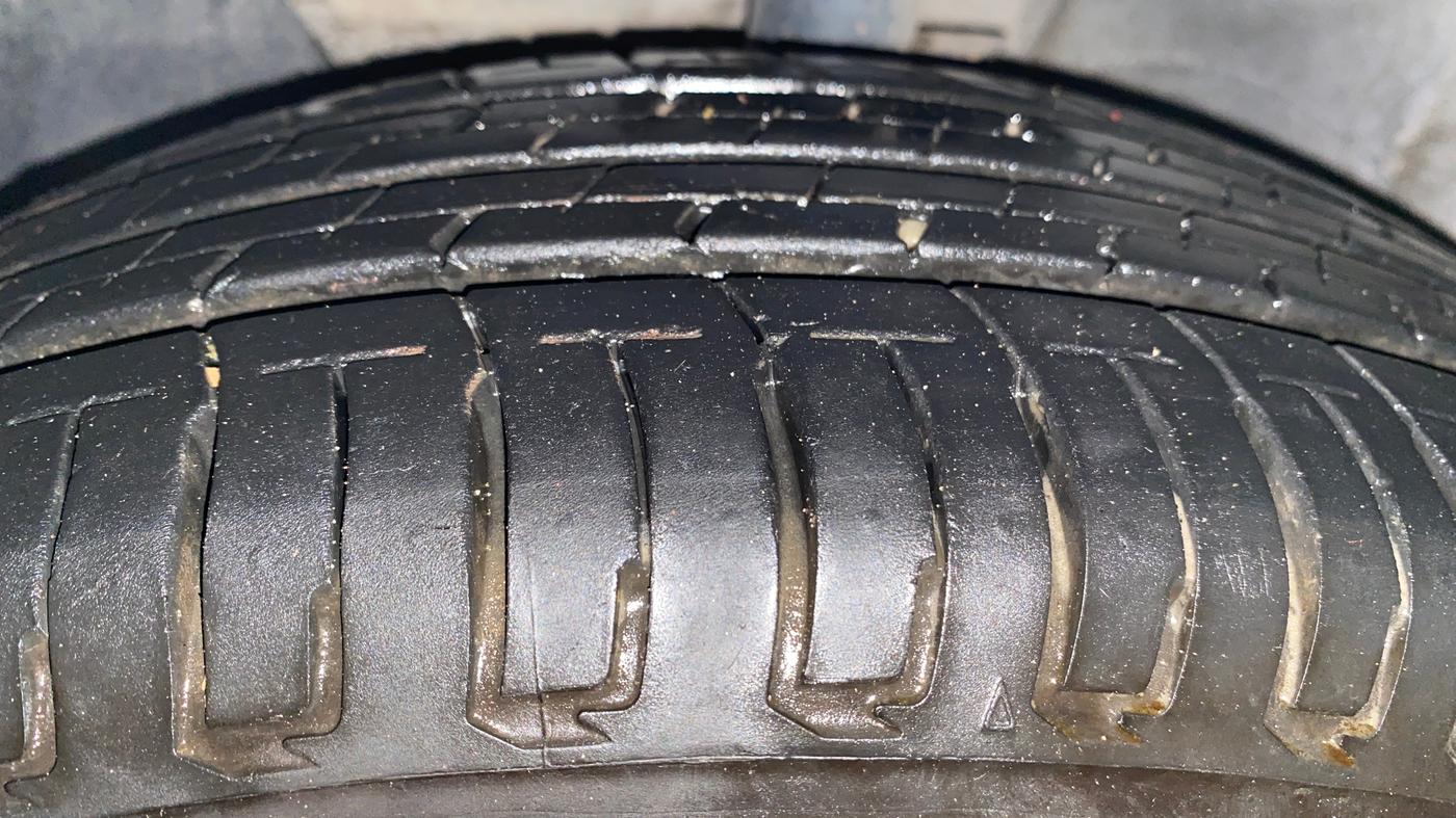 2025 Hyundai NEW I20 MAGNA 1.2 MT, Petrol, Manual, 7,033 km, Left Front Tyre Tread