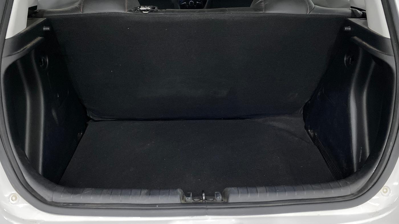 2025 Hyundai NEW I20 MAGNA 1.2 MT, Petrol, Manual, 7,033 km, Boot Inside