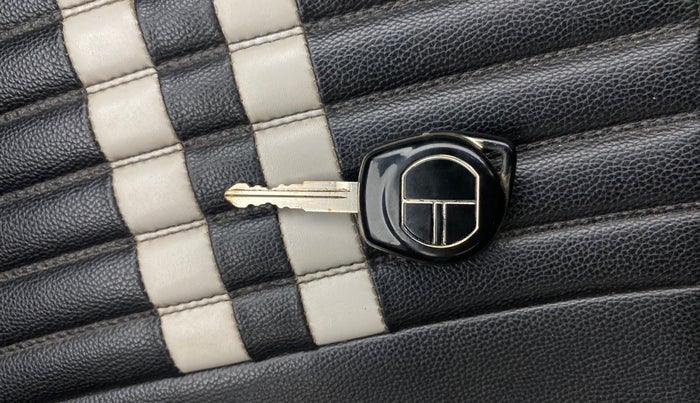 2021 Maruti Swift VXI, Petrol, Manual, 58,006 km, Key Close Up