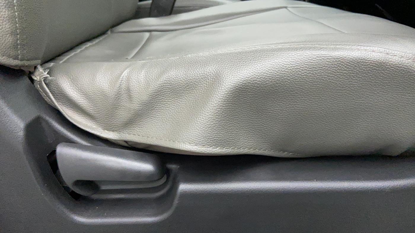 2014 Maruti Wagon R 1.0 VXI, Petrol, Manual, 63,214 km, Driver Side Adjustment Panel