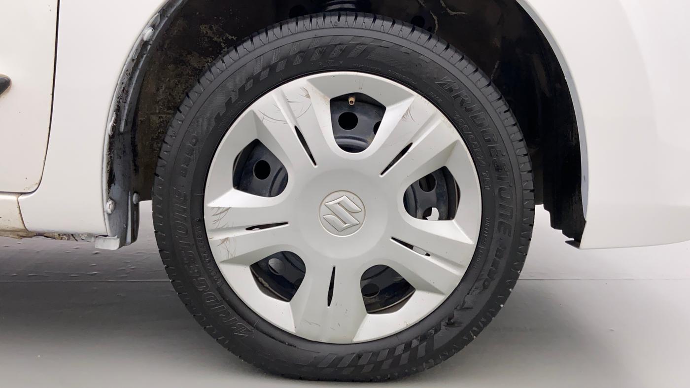 2014 Maruti Wagon R 1.0 VXI, Petrol, Manual, 63,214 km, Right Front Wheel