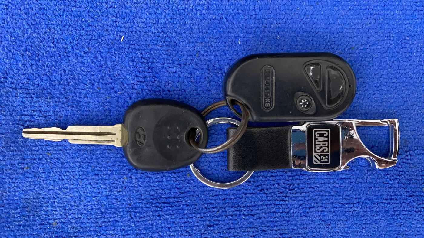 2010 Hyundai i10 MAGNA 1.2, Petrol, Manual, 1,06,126 km, Key Close Up