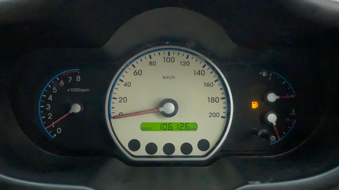 2010 Hyundai i10 MAGNA 1.2, Petrol, Manual, 1,06,126 km, Odometer Image