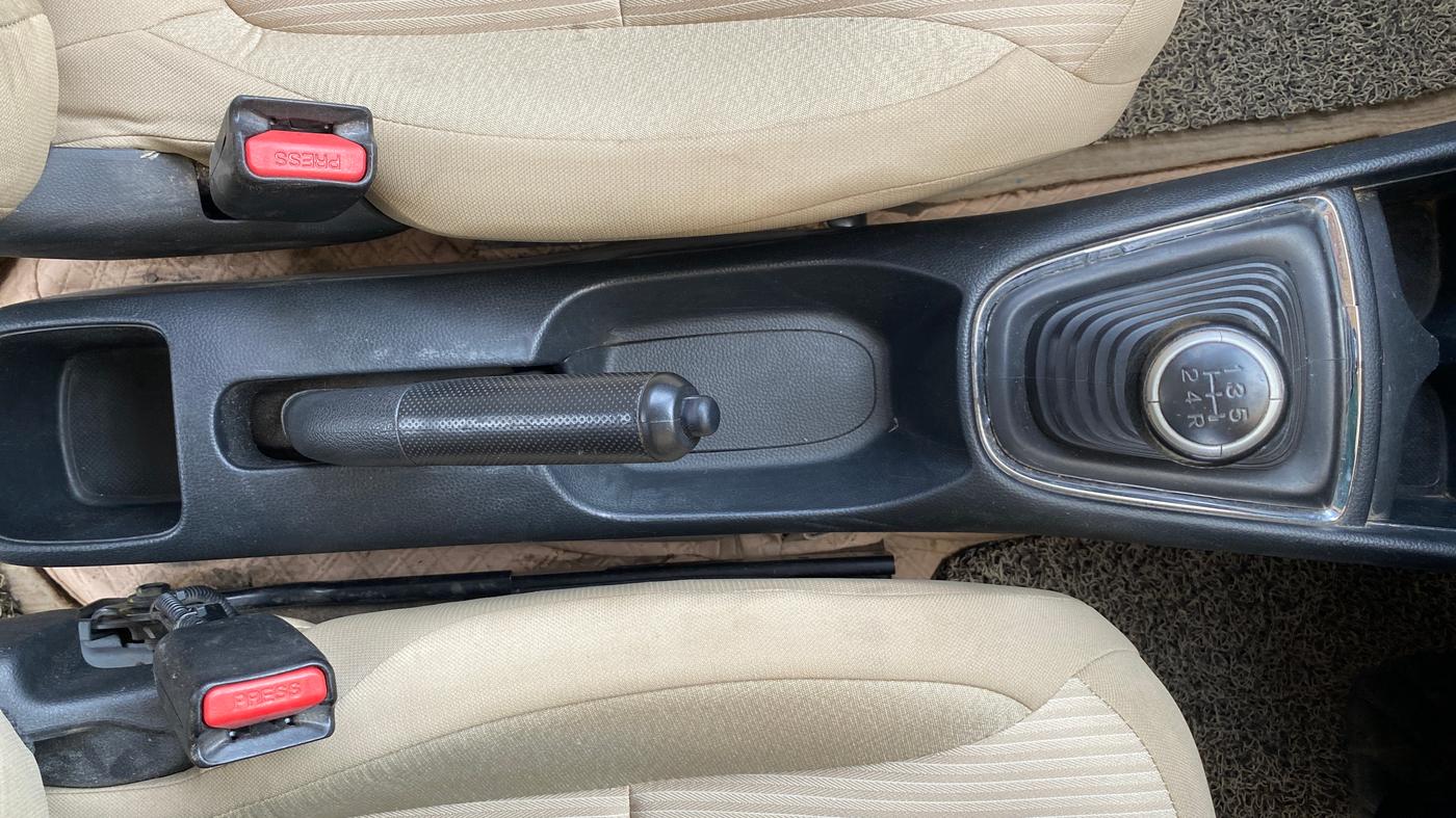 2019 Honda Amaze 1.2L I-VTEC S, Petrol, Manual, 70,490 km, Gear Lever