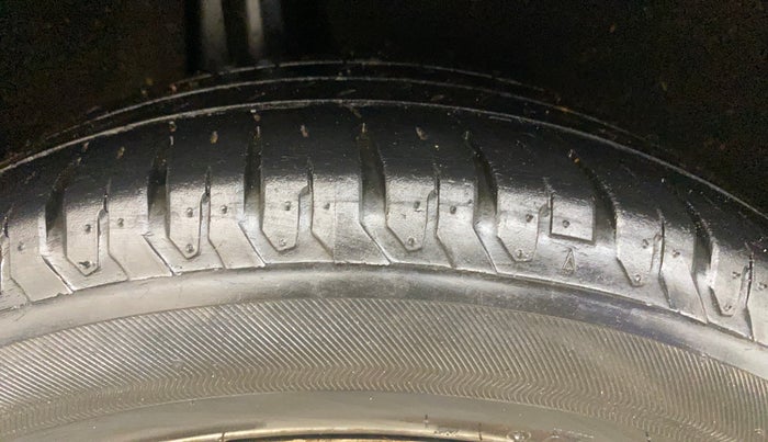 2021 Toyota Glanza V CVT, Petrol, Automatic, 93,678 km, Right Rear Tyre Tread