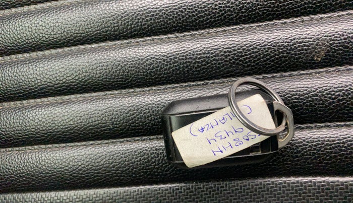 2021 Toyota Glanza V CVT, Petrol, Automatic, 93,678 km, Key Close Up