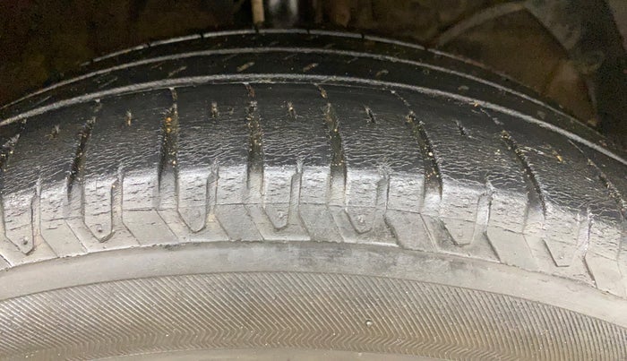 2021 Toyota Glanza V CVT, Petrol, Automatic, 93,678 km, Right Front Tyre Tread