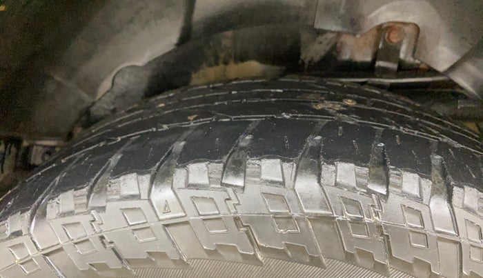 2013 Mahindra XUV500 W8, Diesel, Manual, 91,336 km, Left Rear Tyre Tread