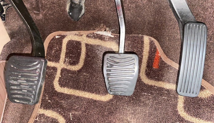 2013 Mahindra XUV500 W8, Diesel, Manual, 91,336 km, Pedals