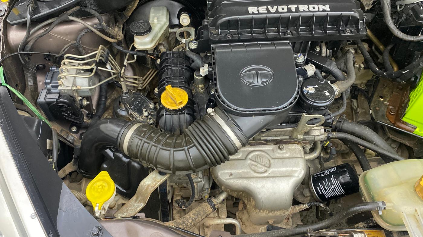 2018 Tata Tiago XZA PETROL, Petrol, Automatic, 50,427 km, Engine View - Right