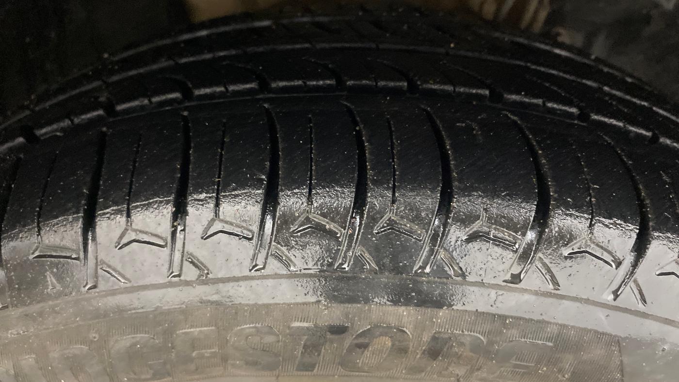 2018 Tata Tiago XZA PETROL, Petrol, Automatic, 50,427 km, Right Front Tyre Tread
