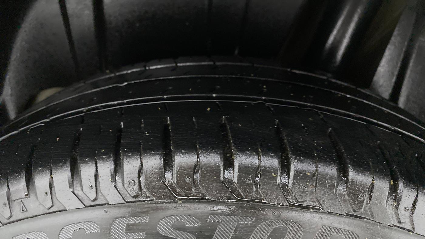 2019 Maruti XL6 ALPHA AT, Petrol, Automatic, 19,675 km, Left Rear Tyre Tread