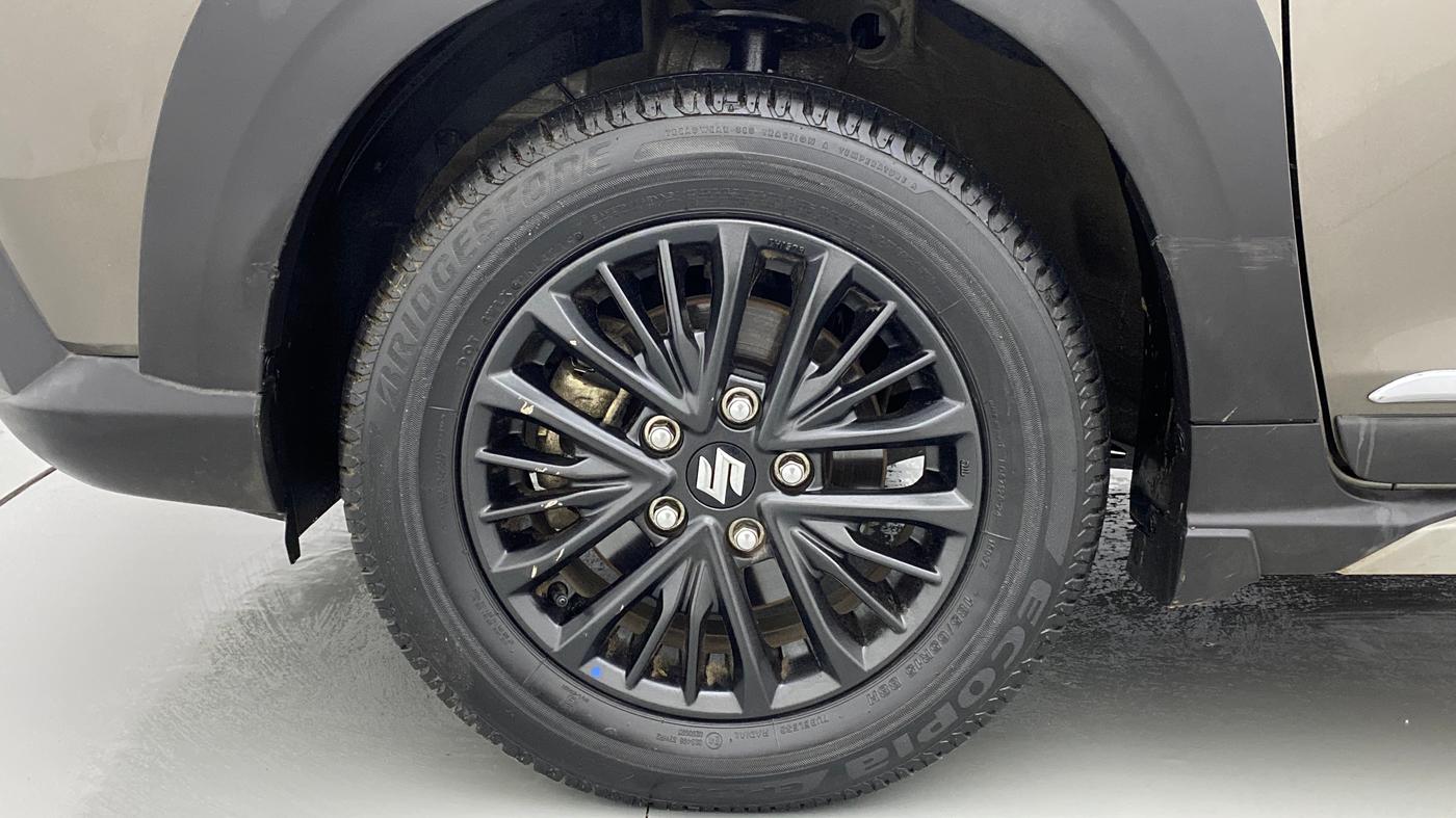 2019 Maruti XL6 ALPHA AT, Petrol, Automatic, 19,675 km, Left Front Wheel