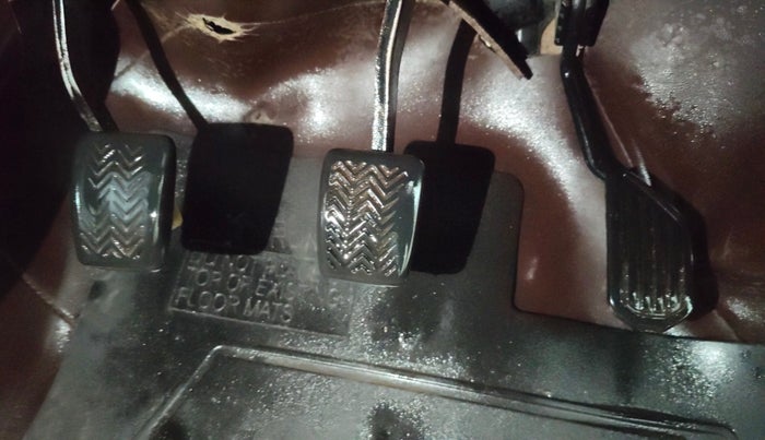 2013 Toyota Etios Liva GD, Diesel, Manual, 1,48,316 km, Pedals