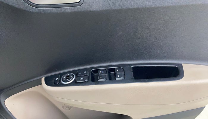 2015 Hyundai Grand i10 ASTA AT 1.2 KAPPA VTVT, Petrol, Automatic, 60,614 km, Driver Side Door Panels Control