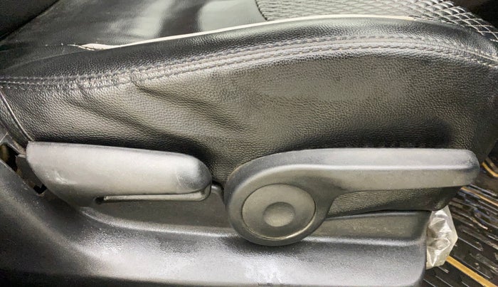 2022 Maruti S Cross ZETA 1.5, Petrol, Manual, 87,740 km, Driver Side Adjustment Panel