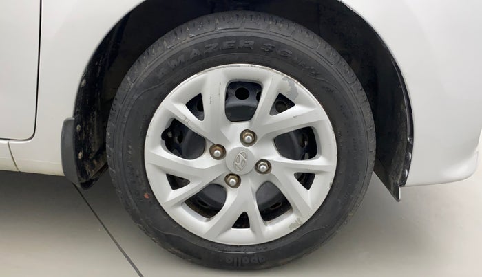 2017 Hyundai Grand i10 MAGNA 1.2 KAPPA VTVT, Petrol, Manual, 23,981 km, Right Front Wheel