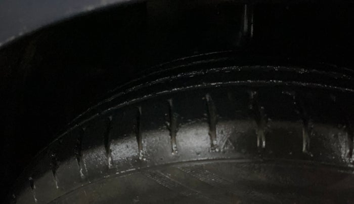 2017 Maruti Baleno ALPHA PETROL 1.2, Petrol, Manual, 34,701 km, Right Front Tyre Tread