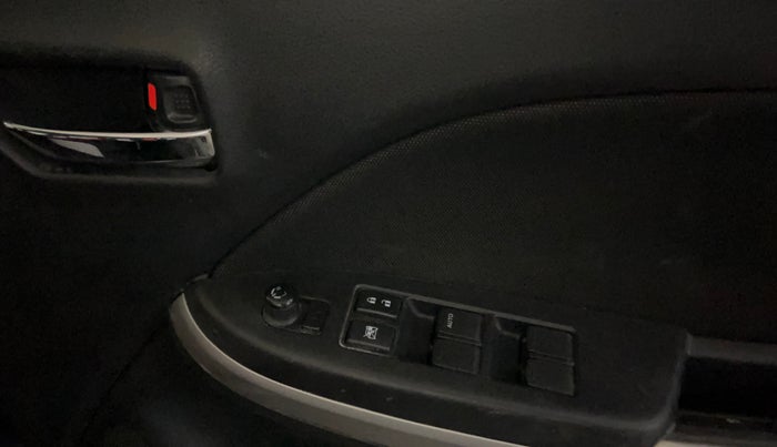 2017 Maruti Baleno ALPHA PETROL 1.2, Petrol, Manual, 34,701 km, Driver Side Door Panels Control