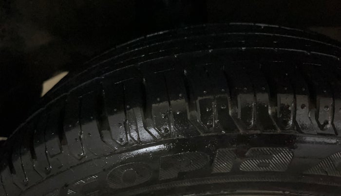 2017 Maruti Baleno ALPHA PETROL 1.2, Petrol, Manual, 34,701 km, Right Rear Tyre Tread