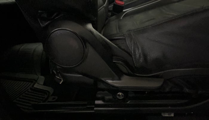 2017 Maruti Baleno ALPHA PETROL 1.2, Petrol, Manual, 34,701 km, Driver Side Adjustment Panel