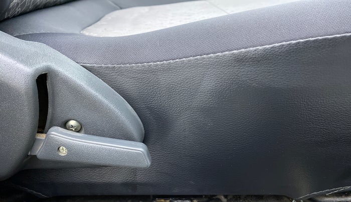 2019 Maruti Alto 800 LXI, Petrol, Manual, 17,781 km, Driver Side Adjustment Panel
